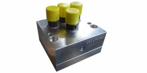 Machine pour le perage et linsertion de boitier dassemblage semi-ouverte, alimentation par chargeur - GANNOMAT Express RTA - Caractristiques et avantages